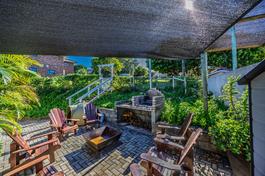 4 Bedroom Property for Sale in Cosy Corner Eastern Cape